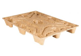 Neutrale pershouten pallet met open dek en 9 poten, geschikt voor licht gebruik in logistieke omgevingen.