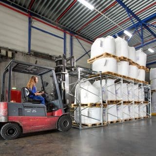 Bigbags op pallets gestapeld in Maxxrack