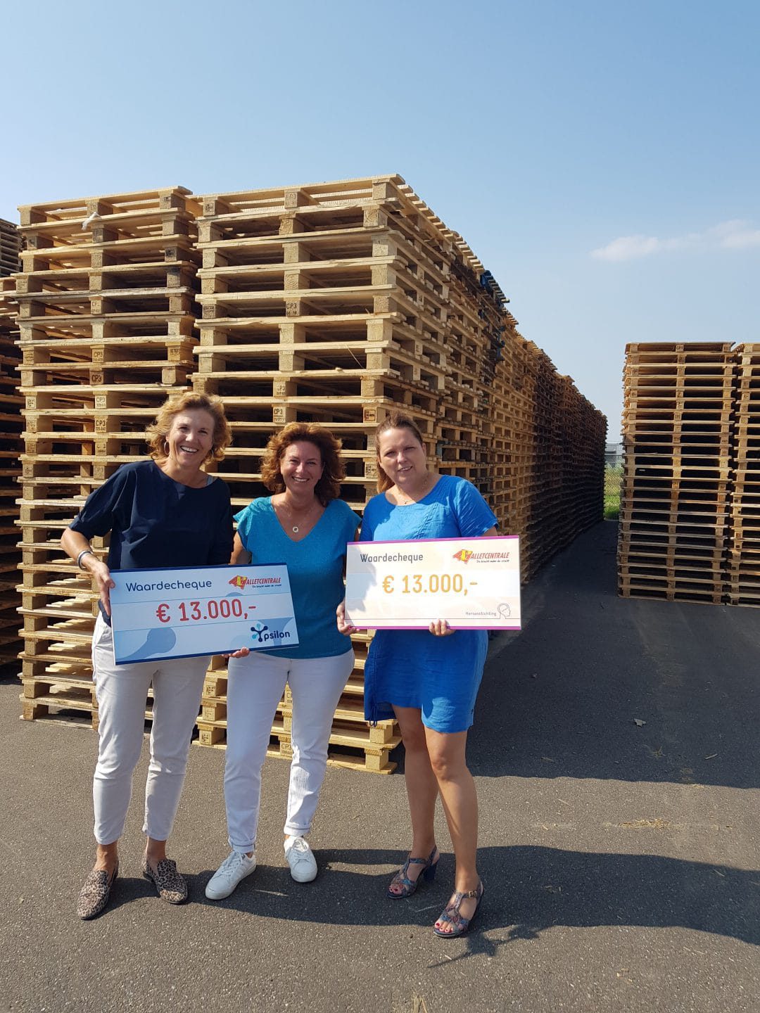 Palletcentrale schenkt 26.000 euro aan Ypsilon en Hersenstichting