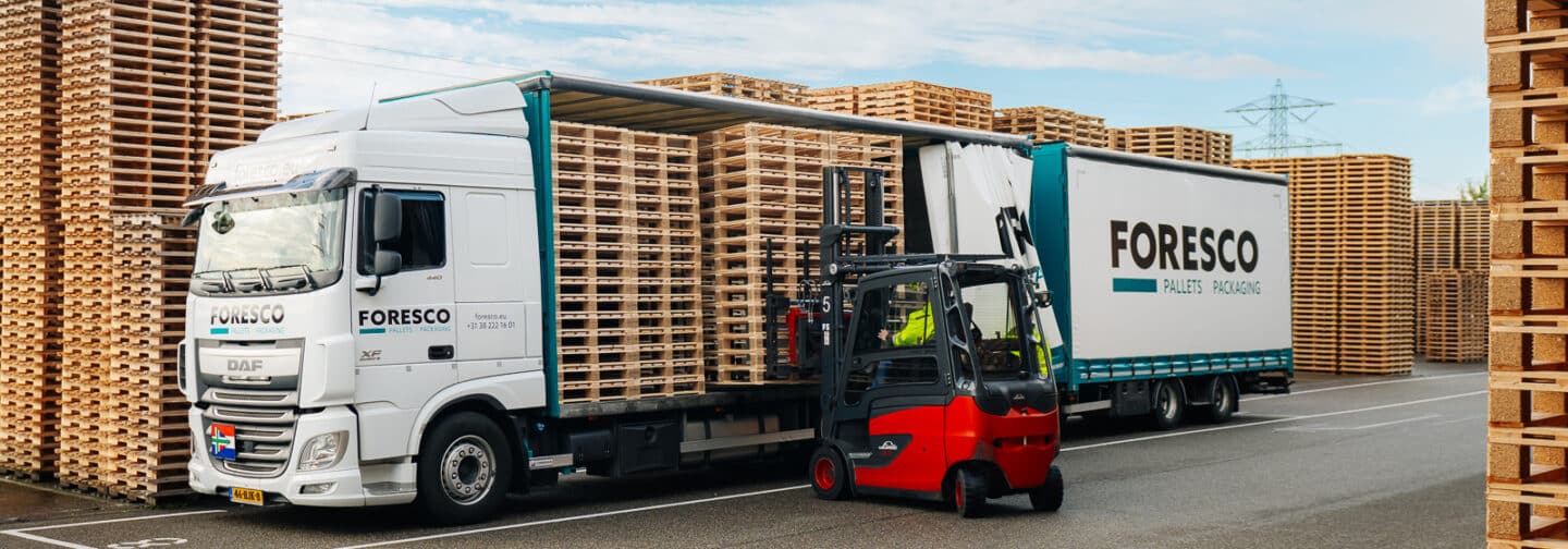 pallets inladen bij pallethandel in friesland