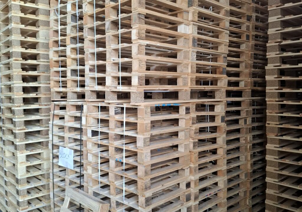 WEB-SINT-046 - Blokpallet open licht 60x80cm, nieuw