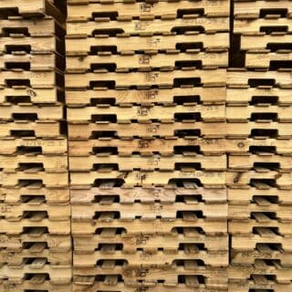 WEB-STAB-045 - 122x107cm balkpallet met vleugel HT behandeld, gebruikt (3)